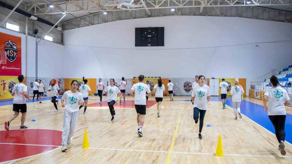Mersin Büyükşehir Belediyesi'nden gençlere fiziksel yeterlilik kursu